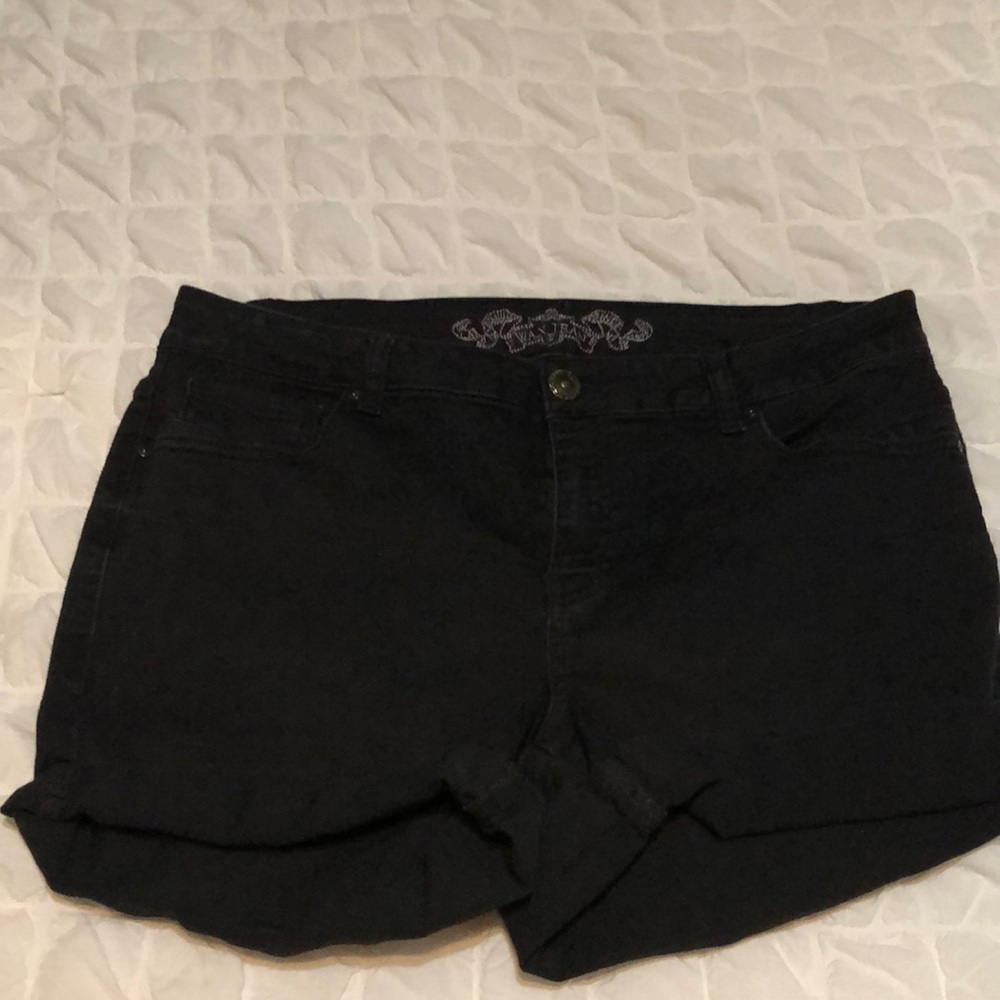 Wax black jean shorts